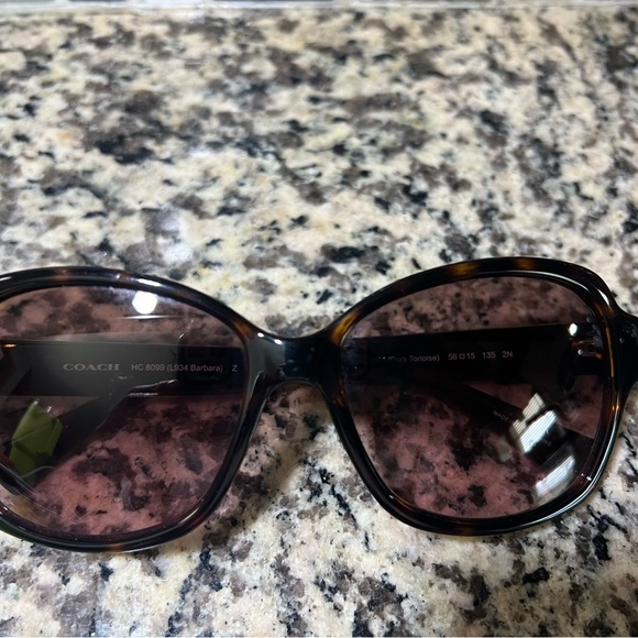 COACH Barbara Sunglasses - Picture 4 of 4